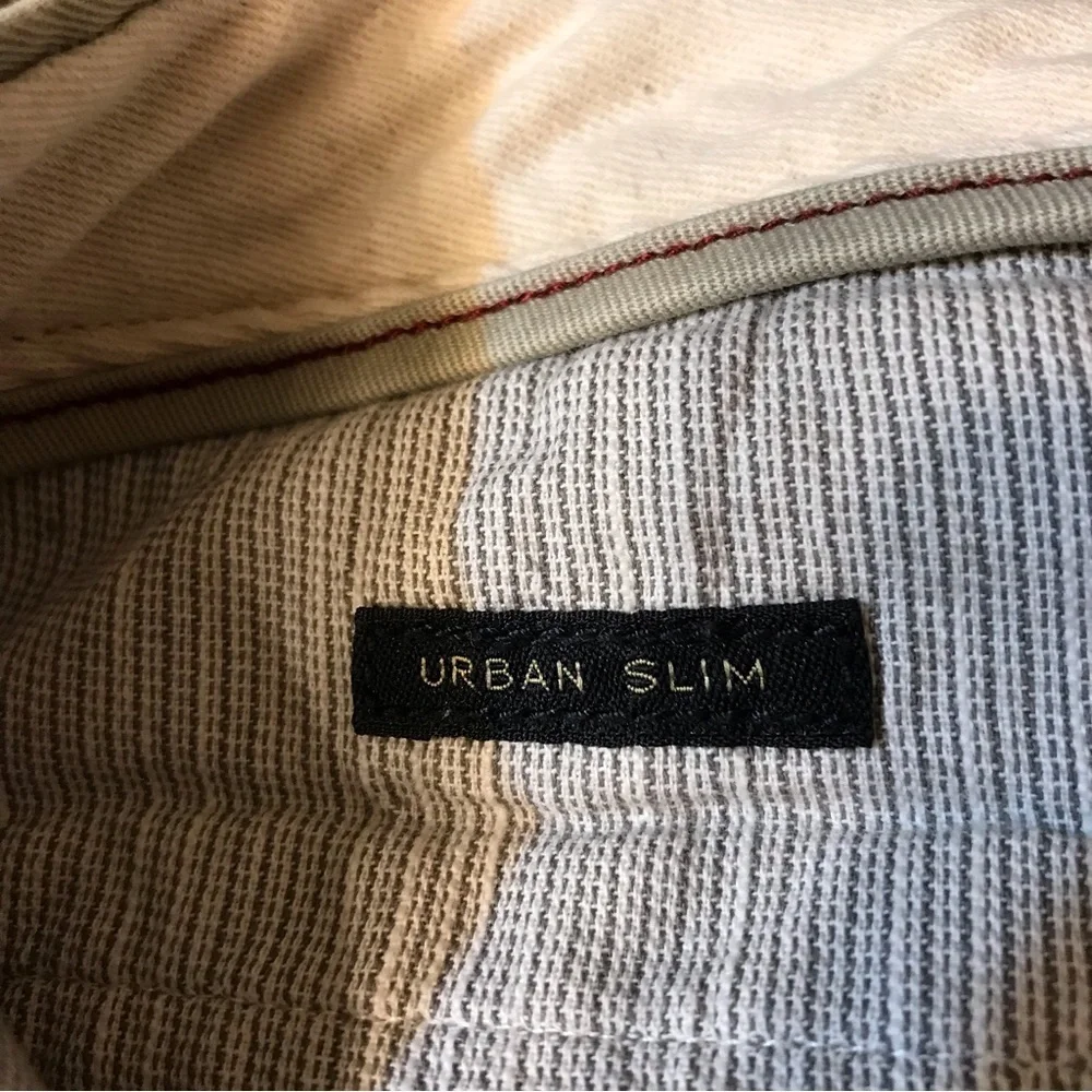 ⚓️J CREW Broken In Khaki’s